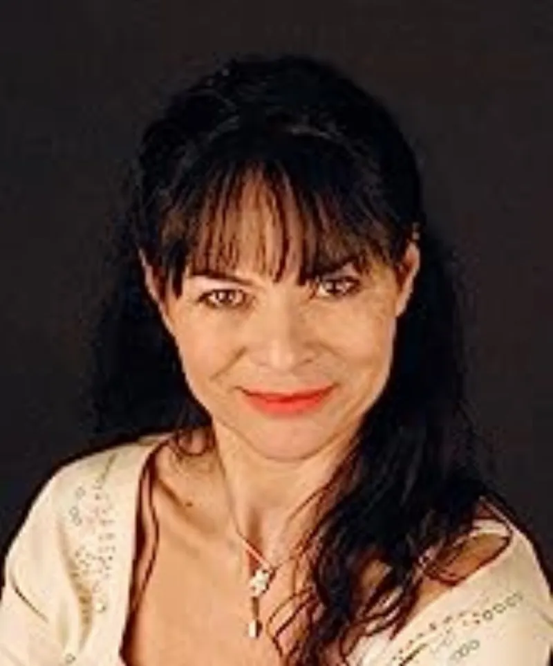 Visuel de susie-hodge-6793e9ad